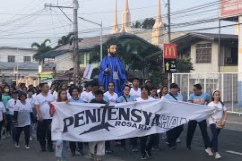 People practing penitensyahan